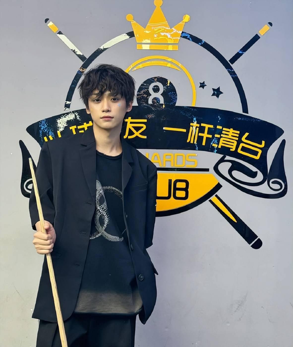 洲大奖：从“塌房”到“破防”这届网友太难带了！新葡京娱乐场app00后梓渝凭《泥潭》杀入亚(图2)